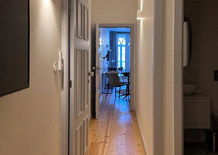 Lp Heritage Family Next To Cathedral By Se Lejlighed